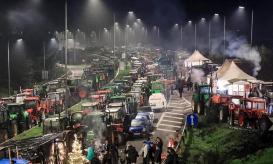 Αδιέξοδο διαρκείας με τα μπλόκα των αγροτών