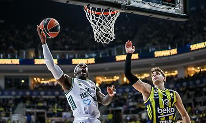 Ο επτάστερος είναι εδώ: Πάγωσε την Πόλη ο Παναθηναϊκός με ηγέτες Ναν και Σλούκα!