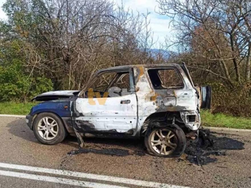 Τραγωδία στη Φωκίδα: Κάηκε μέσα στο αυτοκίνητό του - Την ίδια ώρα καιγόταν και το σπίτι του