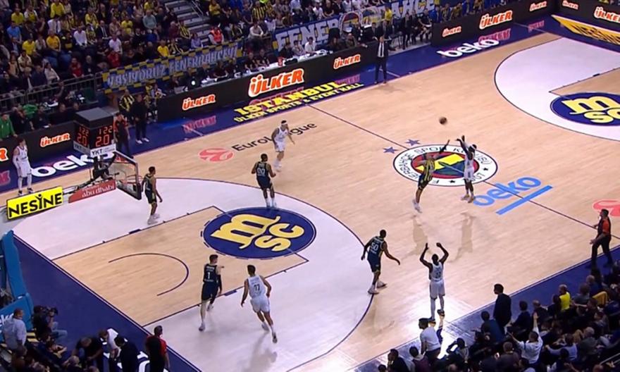 Τρομερό τρίποντο του Ναν από το… Telekom Center Athens!