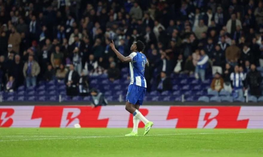 «Ξύπνησε» και ξέφυγε ξανά στην κορυφή η Πόρτο