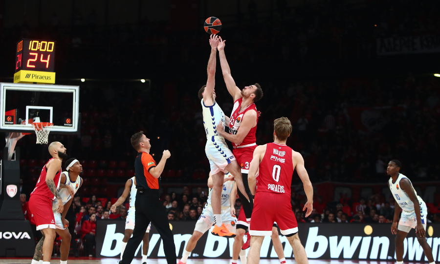 Ολυμπιακός-Βαλένθια 92-99: Κατέρρευσε στην 4η περίοδο και βυθίστηκε στην εσωστρέφεια