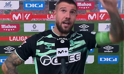 Παίκτης της Μπέτις δέχτηκε ομοφοβική επίθεση on air-Η αποστομωτική απάντησή του