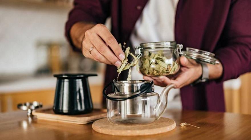 Πώς φτιάχνουμε σωστά ένα ρόφημα βοτάνων