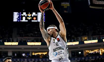 Πετρίδης: «Δεν φαίνεται να είναι κάτι σοβαρό του Σλούκα - Άγγιξε το τέλειο ο Χουάντσο στο τέλος»