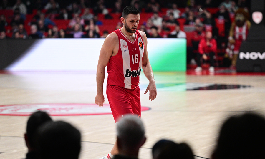 Ολυμπιακός: Τα μπλακ άουτ που έχουν γίνει κακή συνήθεια και η πίεση που μεγαλώνει