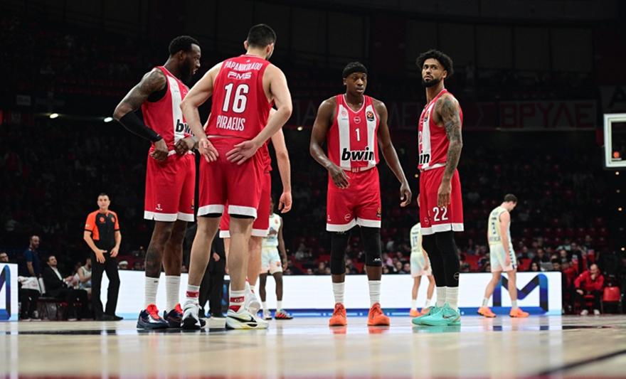 Ζέρβας: «Κορεσμένη ομάδα ο Ολυμπιακός – Η κακή άμυνα, η αστοχία και τα αδόκιμα σχήματα…»