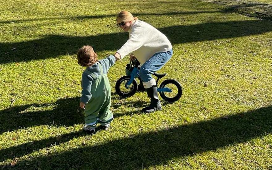 Ο γιος Μπαλατσινού-Κικίλια κάνει α μπε μπα μπλομ ανάμεσα σε κουραμπιέδες και μελομακάρονα