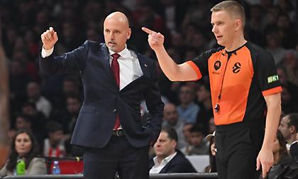 «Αν τιμωρείς κάποιον με τεχνική ποινή...»: Σπόντες για τη διαιτησία από τον Ομπράντοβιτς