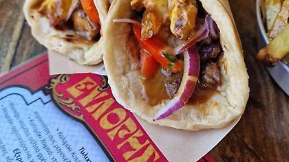 Ευλόγησον: Σουβλάκι 100% από χέρι και «ευλογημένο»