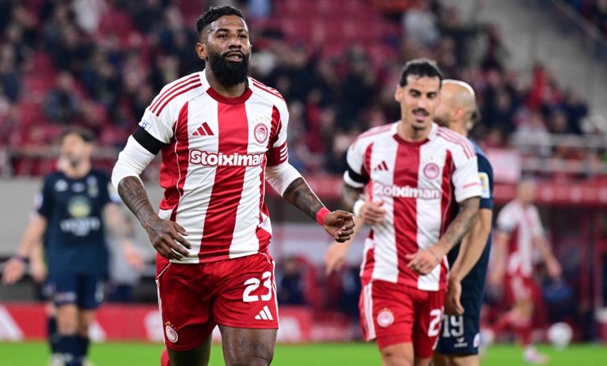 Ροντινέι και Τσικίνιο ξεχειλώνουν το σκορ πριν το ημίχρονο!