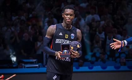 Σρέντερ: «Όσο μπορώ να τρέχω, θα παίζω με την εθνική Γερμανίας»