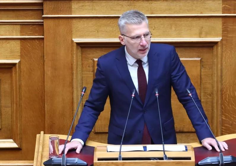 Μήνυση και αγωγή κατά της Ζ. Κωνσταντοπούλου ανήγγειλε ο Άκης Σκέρτσος