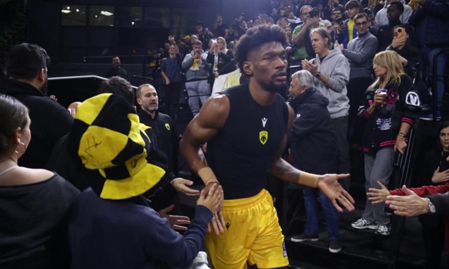 Προσπαθεί να κρατήσει τον Σίλβα η ΑΕΚ - Του προτείνει νέο συμβόλαιο