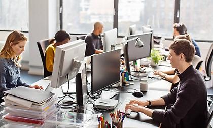 Γιατί οι νέοι της Gen Z δηλώνουν δυστυχισμένοι στην εργασία τους