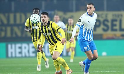 Στα σώματα το σουτ του Γιόβιτς