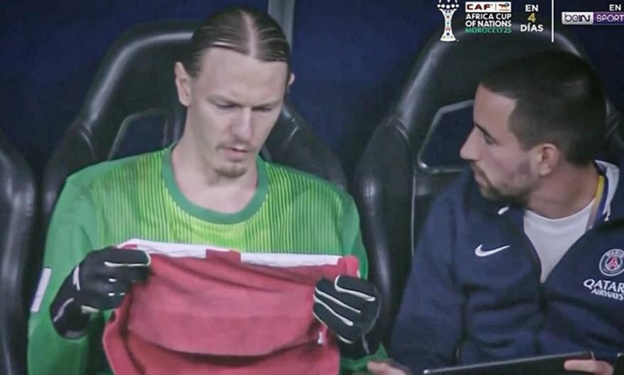 Τέρμα τα μπουκάλια με τα… σκονάκια: Ο Σαφόνοφ της Παρί διαβάζει από αλλού!