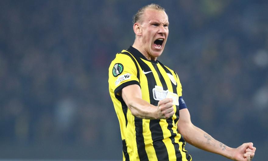 Βάζει ξανά στο παιχνίδι την ΑΕΚ ο Βίντα!