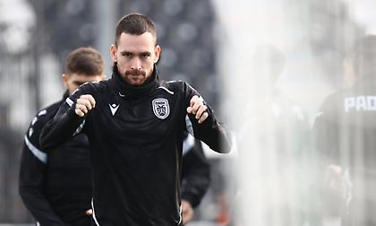 Μέρος της προπόνησης ο Ζίβκοβιτς στον ΠΑΟΚ