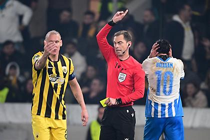 Κατηγορούν τη διαιτησία στην Κραϊόβα: «Εκτός ελέγχου, με αστείες αποφάσεις»