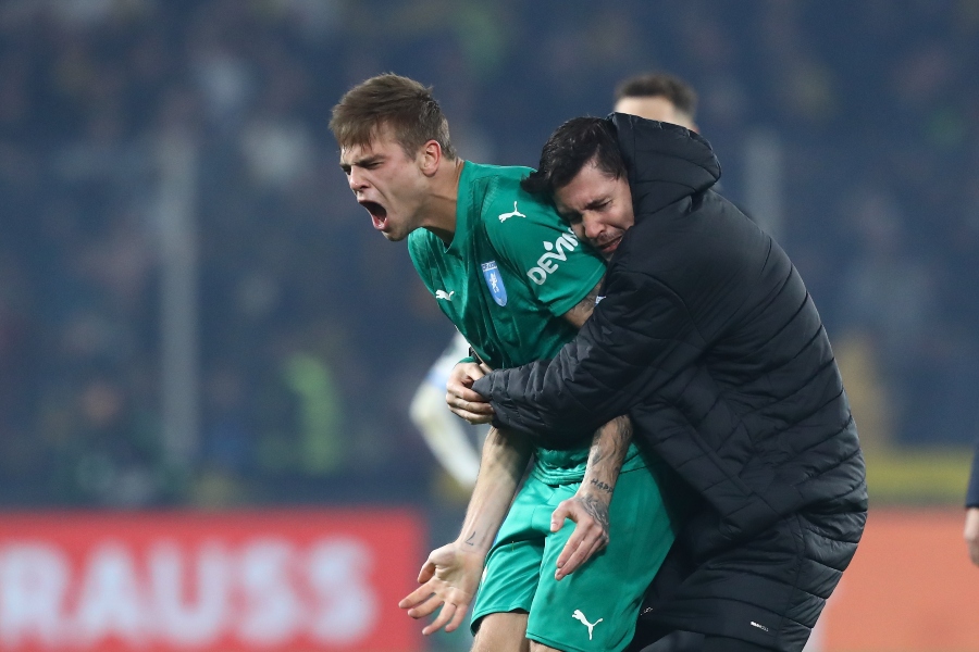 Κραϊόβα: Ο κίπερ ξέσπασε σε νεύρα και κλάματα για τον αποκλεισμό από το Conference