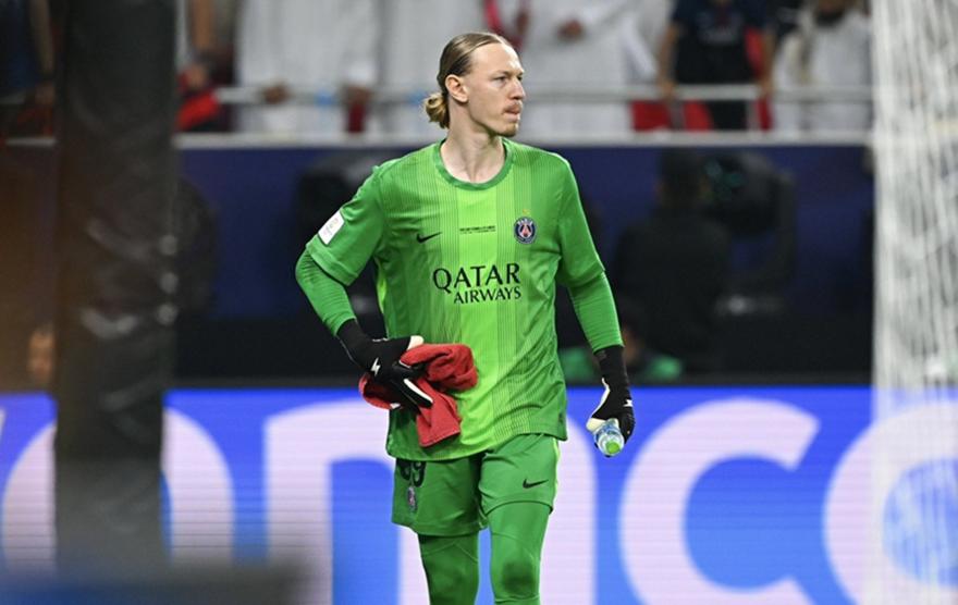 Πλήγμα στην Παρί με Σαφόνοφ, υπέστη κάταγμα στο αριστερό χέρι!