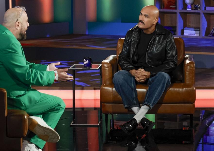 Δημήτρης Σκουλός: Έπαιξε τένις με τηγάνι και απάντησε για Καγιά, Χριστοπούλου και Παπαγεωργίου