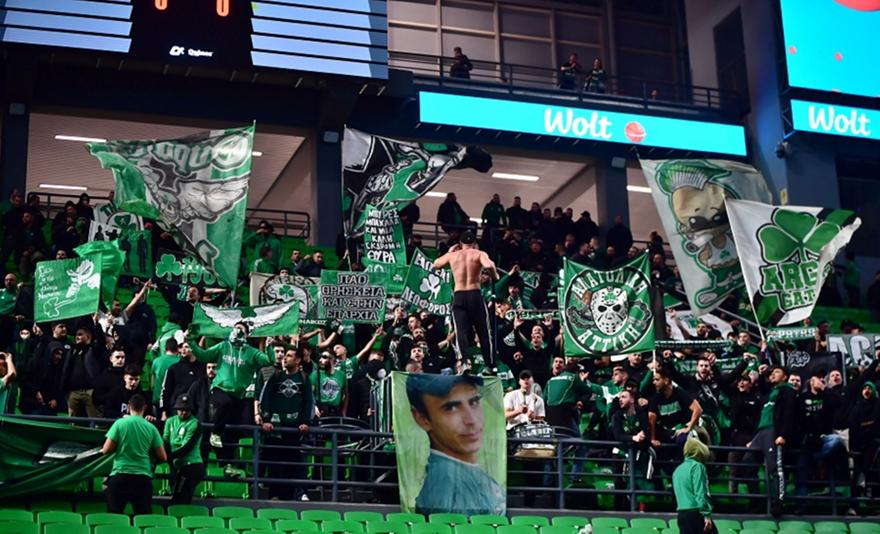 Η εντυπωσιακή ατμόσφαιρα στο Telekom Center Athens με τους οπαδούς Παναθηναϊκού και Ηρακλή!