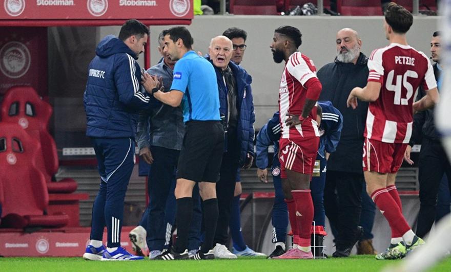 Ο Ολυμπιακός ζητά πέναλτι πάνω στον Μπιανκόν στο 111’