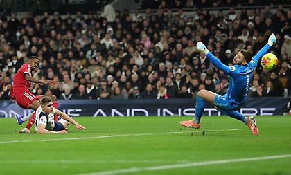 Η Λίβερπουλ επιστρέφει: Τρίτη σερί νίκη, αλλά αγωνία για Ίσακ!