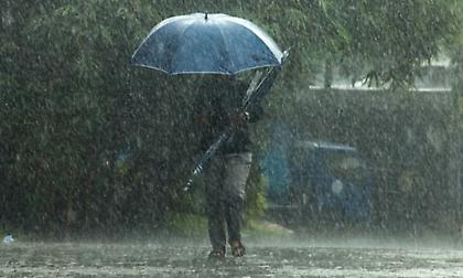 Καιρός: Βροχές σε ανατολικές περιοχές, καταιγίδες στα Δωδεκάνησα