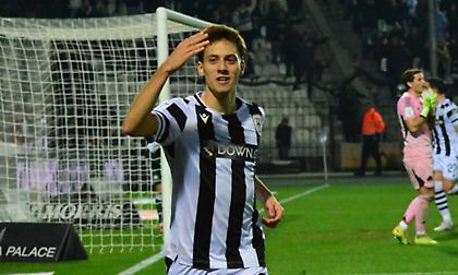 Το γύρισμα του Κωνσταντέλια, η κόντρα και 1-0 ο ΠΑΟΚ στο ντέρμπι