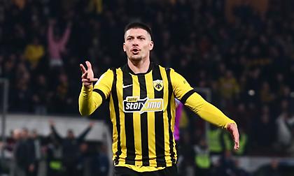 Τρίτη και… φαρμακερή για Γιόβιτς: Σκόραρε ξανά με κεφαλιά και έδωσε το προβάδισμα στην ΑΕΚ!