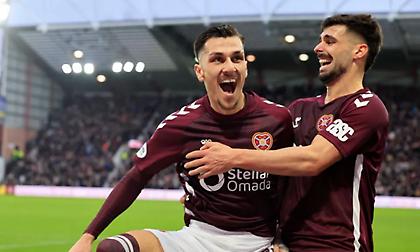 Ο Κυζιρίδης σέρβιρε και άλλο τρίποντο στη Χαρτς που πάει ολοταχώς για πρωτάθλημα!