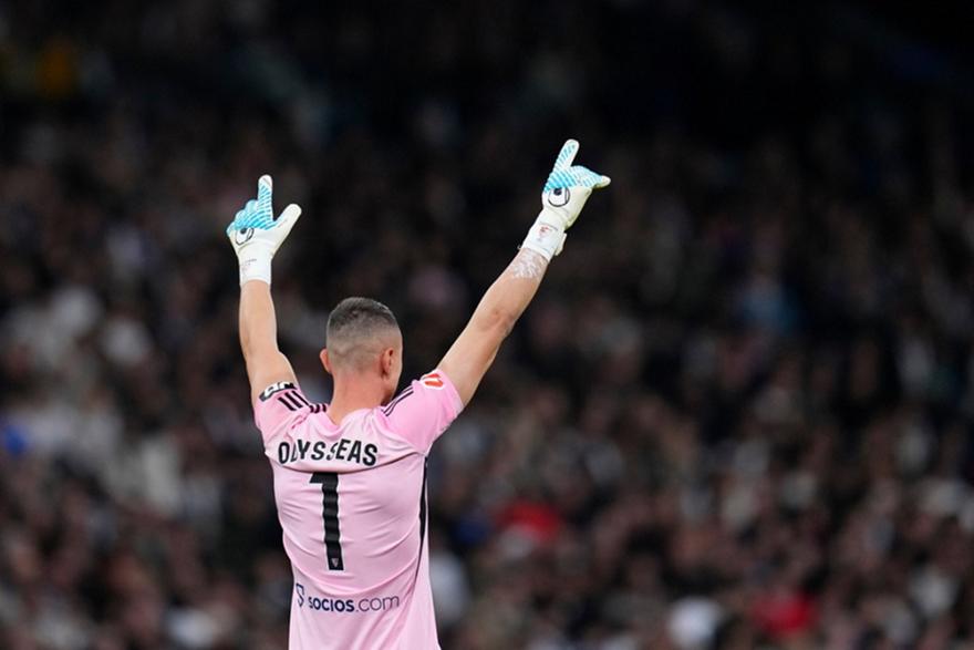 Περήφανος ο Βλαχοδήμος με έξι αποκρούσεις στο «Μπερναμπέου», παρά την ήττα της Σεβίλλης