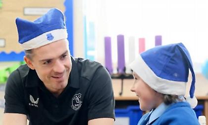 Ο Τζακ Γκρίλις έκανε έκπληξη σε 8χρονο που στηρίζει τη μητέρα του στη μάχη με τον καρκίνο