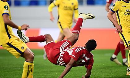 Ελ Κααμπί, το «ψαλιδάκι» ως τέχνη: Γκολάρα στο Κόπα Άφρικα και υπενθύμιση από το έπος του Conference League