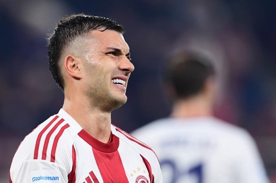 Ολυμπιακός: Εξαντλεί τα «κανονάκια» ο Στρεφέτσα