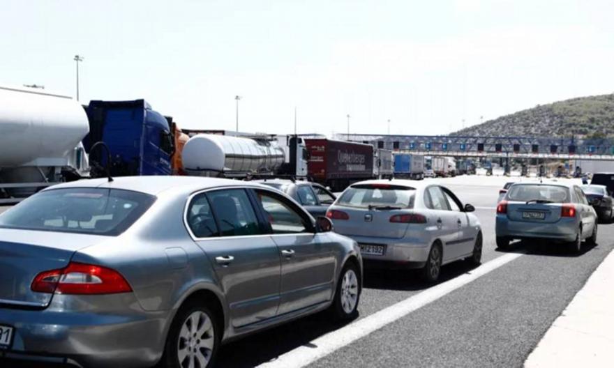 Κίνηση στους δρόμους: Στο «κόκκινο» Κηφισός και Κηφισίας – Μεγάλες καθυστερήσεις στην Αθήνα