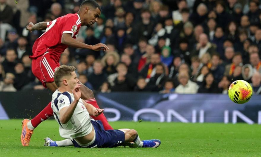 Χειρουργήθηκε ο Ίσακ, τον χάνει για αρκετούς μήνες η Λίβερπουλ