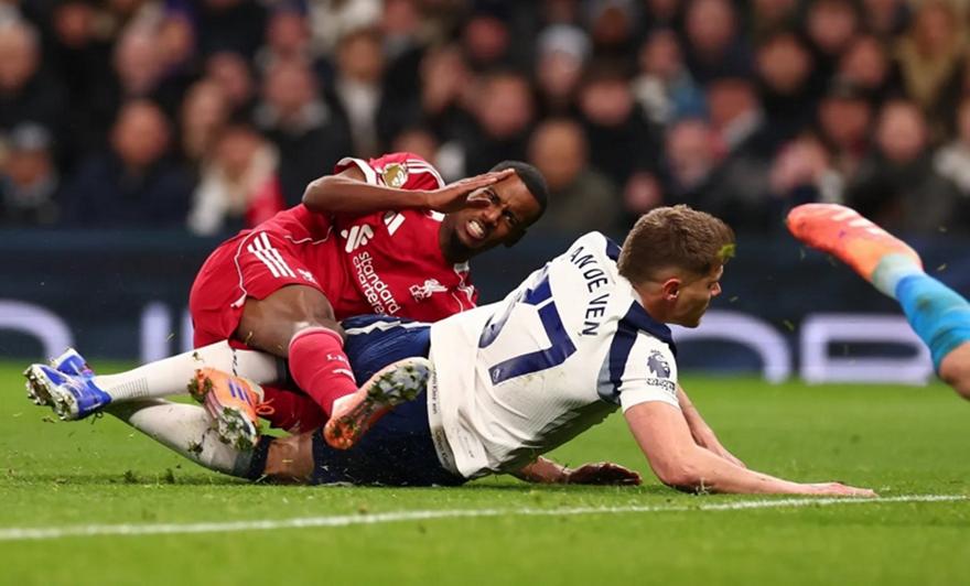 Sky Sports: «Κάταγμα ο Ίσακ, τον χάνει για καιρό η Λίβερπουλ»