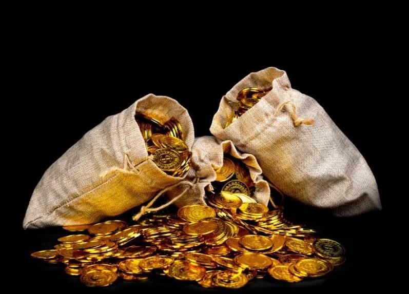 Ανοίγουν τα σεντούκια - Χίλια ευρώ για μια χρυσή λίρα