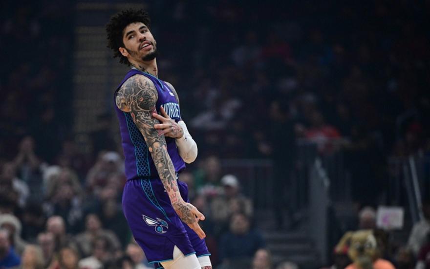 Χόρνετς-Γουίζαρντς