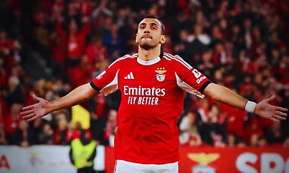 Έδωσε τη λύση στην Μπενφίκα και έγραψε ιστορία ο Παυλίδης - Συνεχίζει ακάθεκτη η Πόρτο