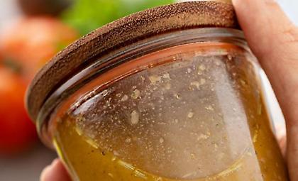 Γλυκόξινη μαρινάδα με μέλι για χοιρινό και αρνί