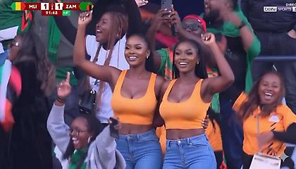 Οι δύο όμορφες φίλαθλοι της Ζάμπια που έγιναν viral