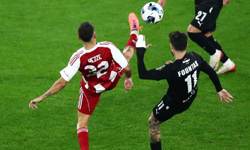 Το τρόπαιο του Betsson Super Cup που θα διεκδικήσουν Ολυμπιακός και ΟΦΗ (pic)