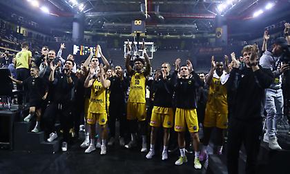 Οι ευχές της μπασκετικής ΑΕΚ: «Ευτυχές, τροπαιοφόρο και ηλιόχαρο το 2026»