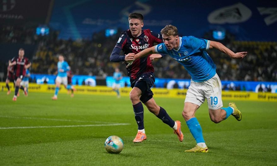 Κίνδυνος για τη Νάπολι να μη μπορεί να δηλώσει στη Serie A τις χειμερινές της μεταγραφές Κίνδυνος για τη Νάπολι να μη μπορεί να δηλώσει στη Serie A τις χειμερινές της μεταγραφές