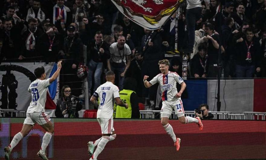 Στο πνεύμα των ημερών η Λιόν: Δώρισε 100.000 ευρώ στην ερασιτεχνική ομάδα που απέκλεισε στο Κύπελλο!